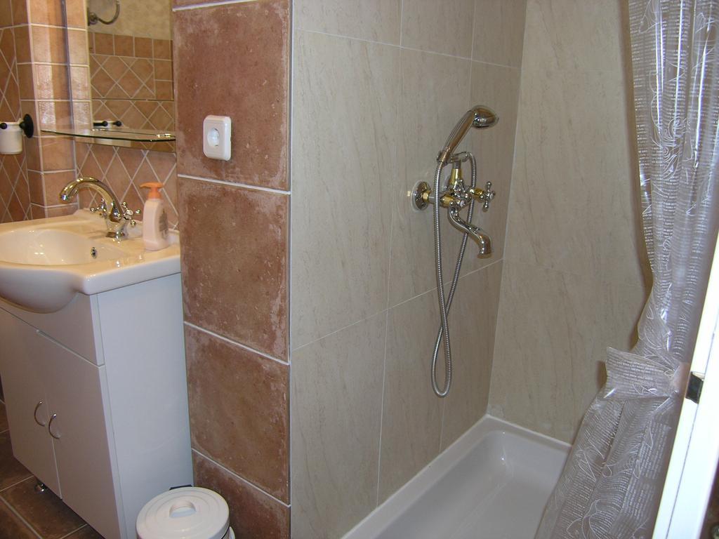 Apartment Damijan Krk Town Buitenkant foto